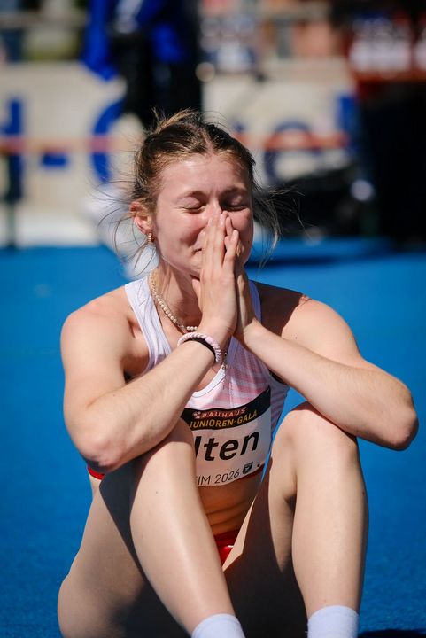 Antonia Bronnert springt Weltjahresbestleistung 