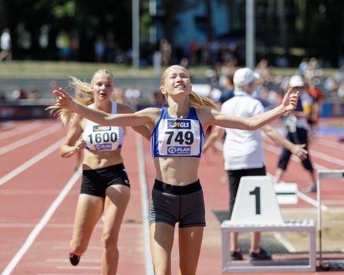 Josina Papenfuß läuft zu Doppel-Gold