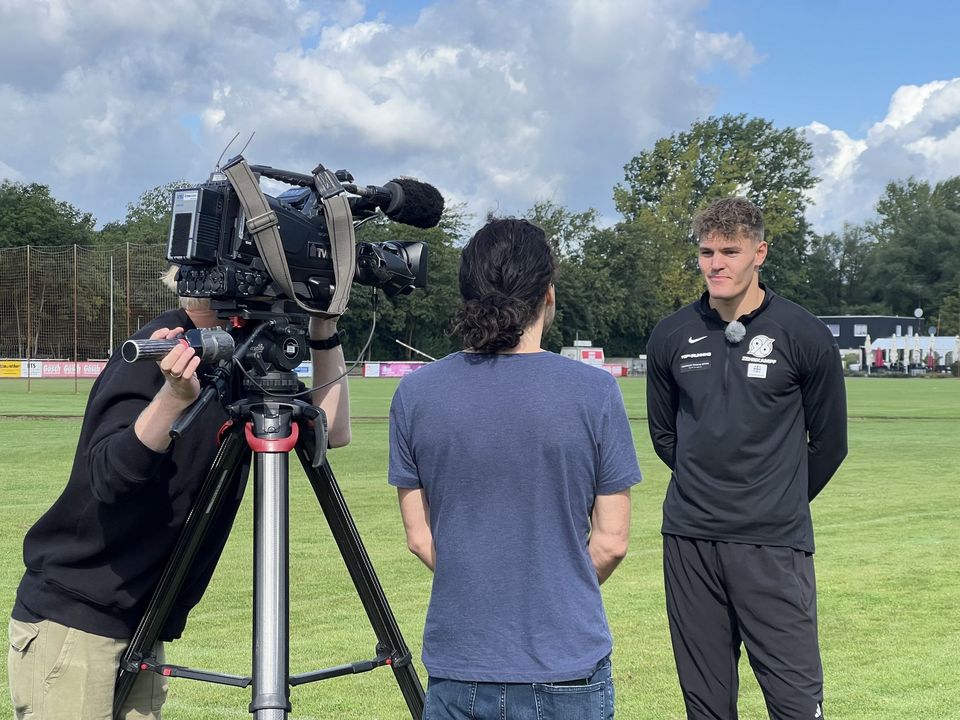 Wie in alten Zeiten: Zehnkampf-Titelverteidiger Marcel Meyer besucht die KGS Hemmingen