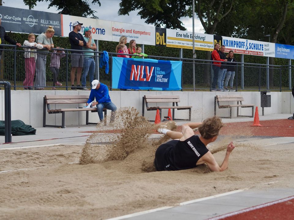 LM in Lingen: Emslandstadion erfolgreich eingeweiht