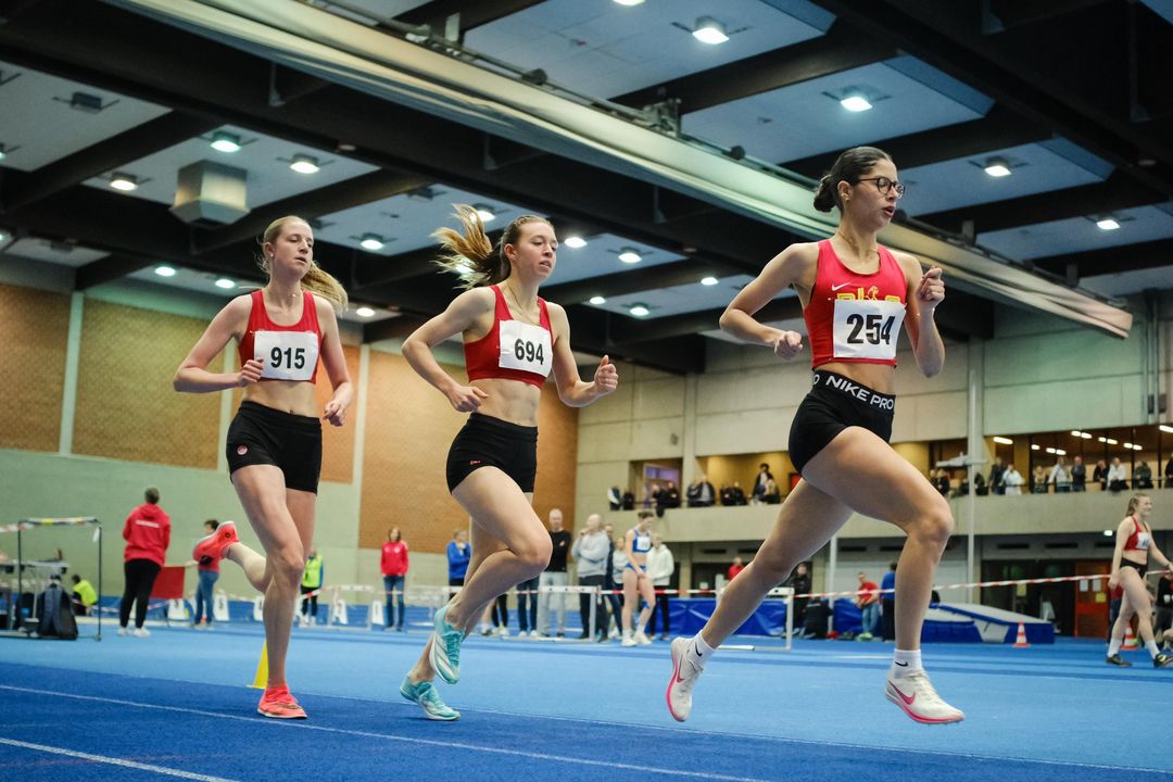 Paul Euskirchen wird dreifacher Landesmeister auf der Laufbahn 