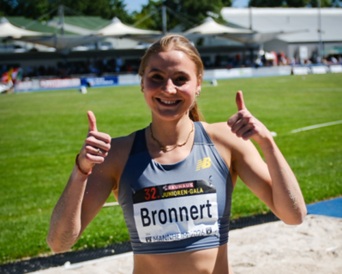 Antonia Bronnert springt Weltjahresbestleistung 