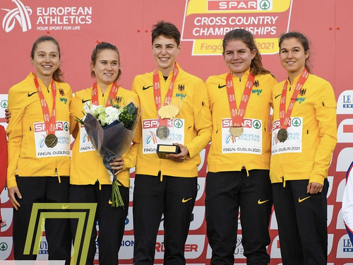 Rückblick Cross-EM: Jasmina Stahl gewinnt Gold mit der Mannschaft