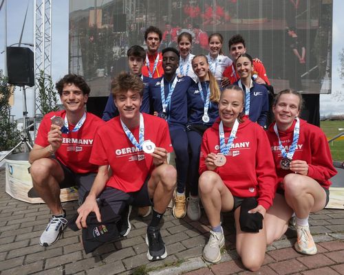 Carolin Hinrichs gewinnt Staffel-Bronze 