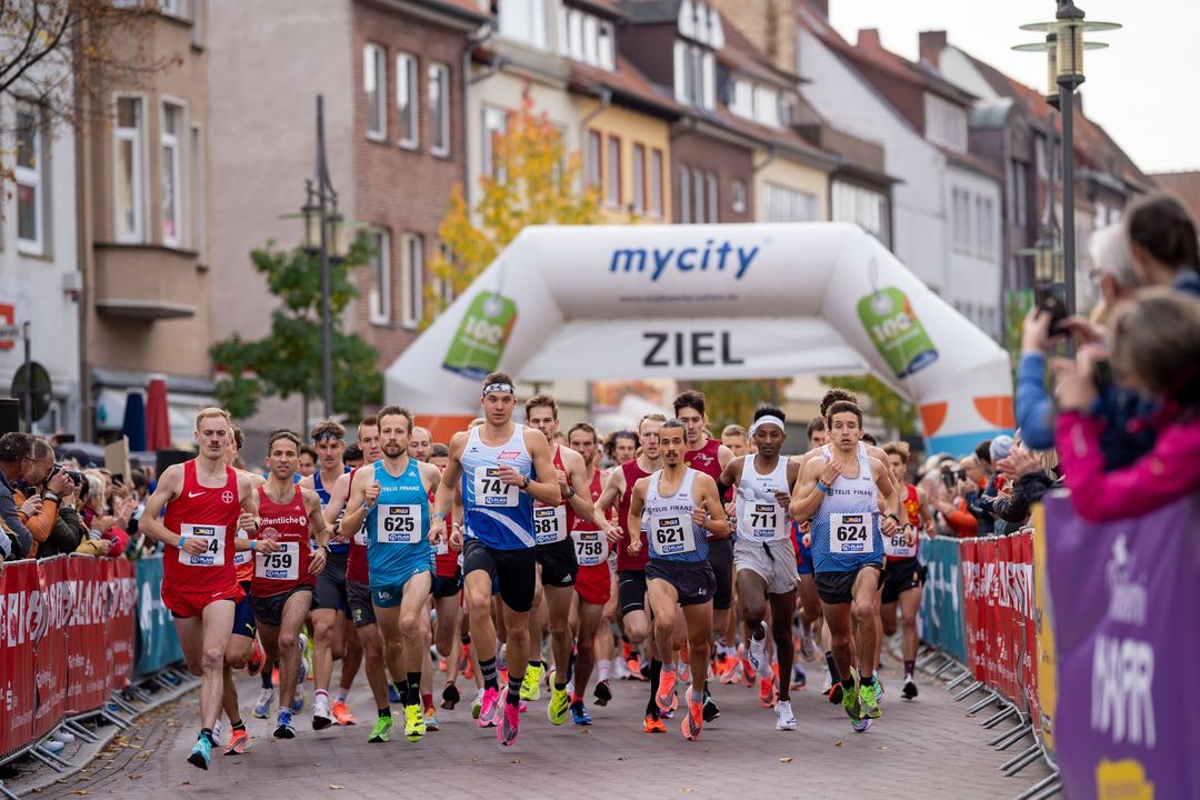 Stimmungsvolle DM 10km in Uelzens Altstadt