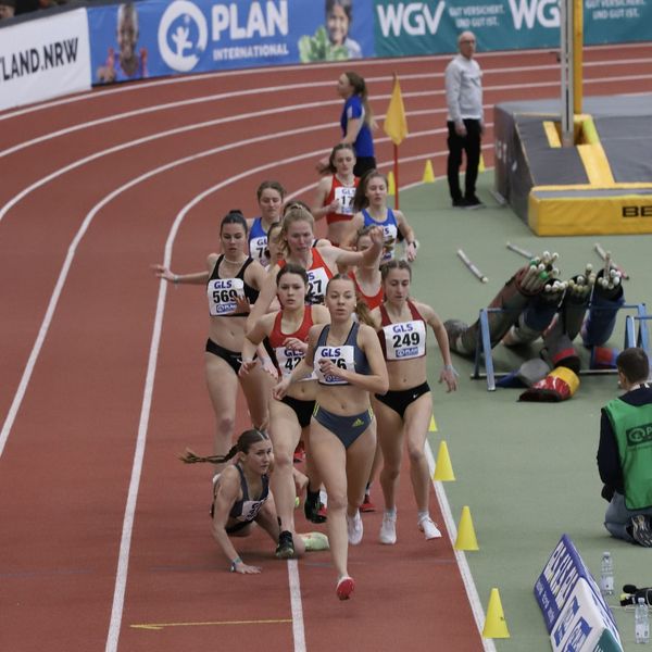 Carolin Hinrichs, Niedersachsens Nachwuchssportlerin des Jahres 2022, sichert sich DM-Gold!