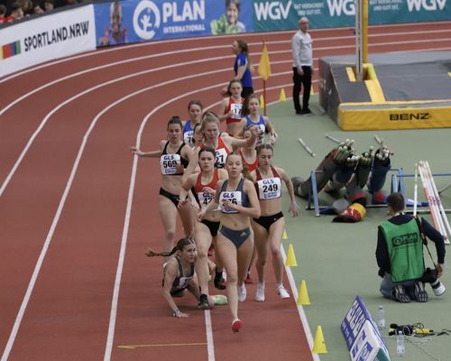 Carolin Hinrichs, Niedersachsens Nachwuchssportlerin des Jahres 2022, sichert sich DM-Gold!