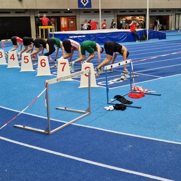 Imke Onnen springt 1,89 Meter beim Hallensportfest in Hannover