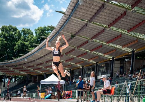 WM: Merle Homeier springt bei schwierigen Windverhältnissen zu 6,09 Meter