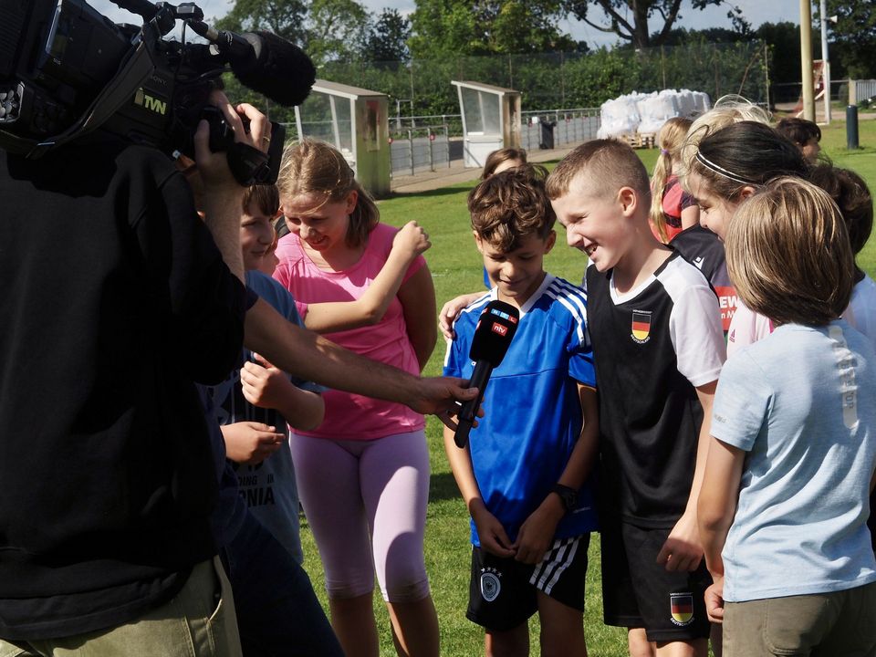 Wie in alten Zeiten: Zehnkampf-Titelverteidiger Marcel Meyer besucht die KGS Hemmingen
